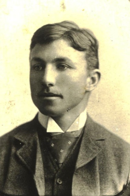 'Gus' Kearney, 1891 (Footballer).